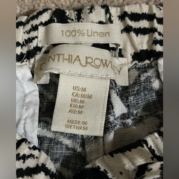 Linen Shorts - Picture 3 of 3